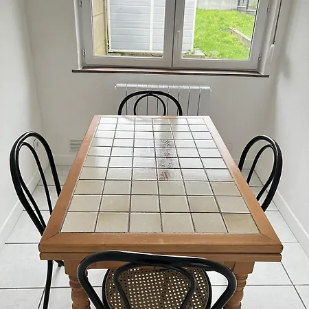 Vanilla Apartment *